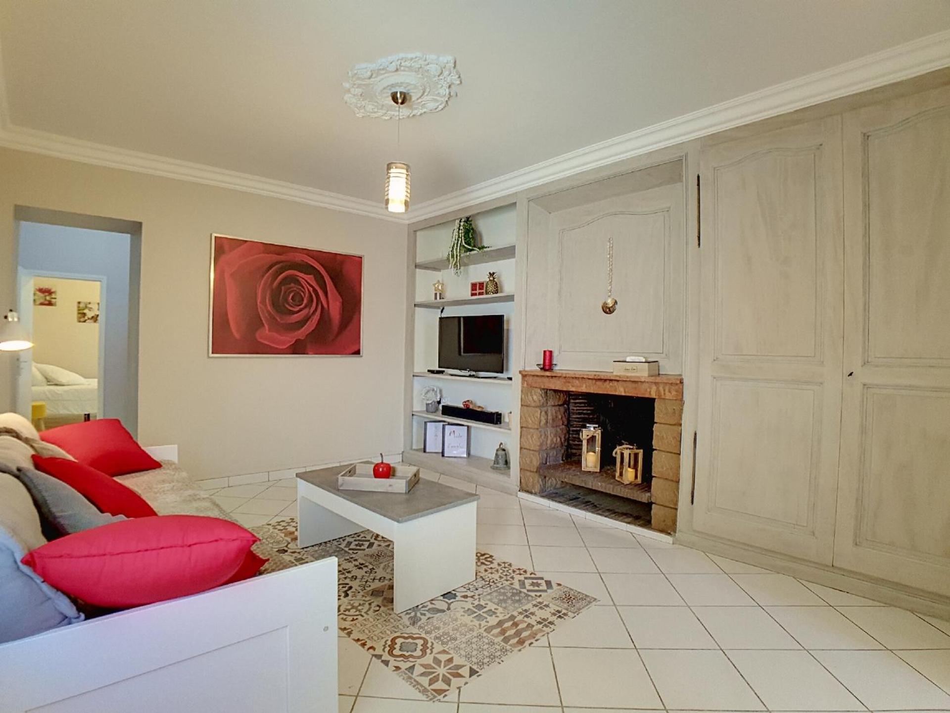 Stop Chez M Cozy # Qualite # Confort # Simplicite Pierre-Bénite Esterno foto